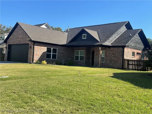 3014 Bryn Mawr Cir, Fort Smith, AR 72908