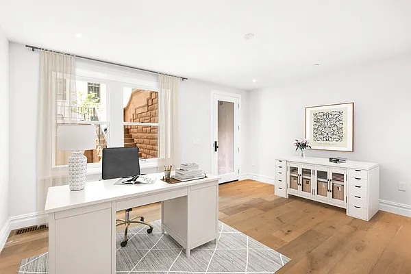Sold by Brown Harris Stevens | media 19