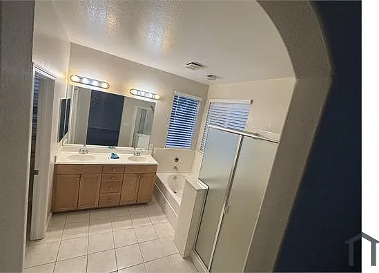 5600 Plumbridge Way — Photo 7