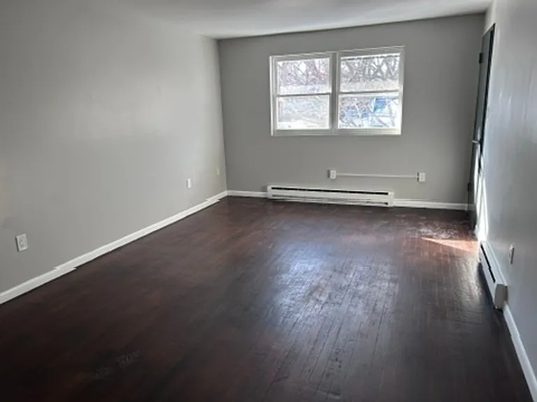 95 Fern St — Photo 1