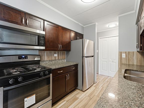 5th image of 220 S Roselle Rd APT 524