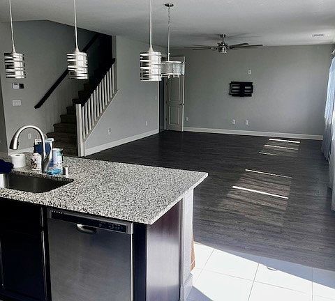 3rd image of 8022 N Hat Creek Ct