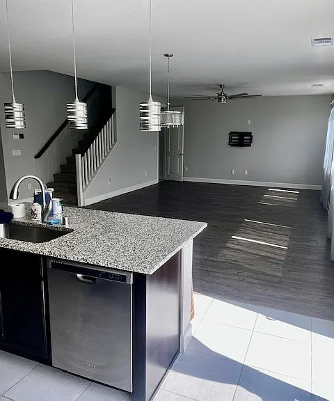 8022 N Hat Creek Ct — Photo 3