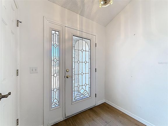 4th image of 1109 Saldivar Rd