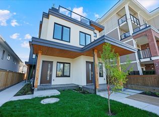 4854 Slocan St, Vancouver, BC V5R1Y5