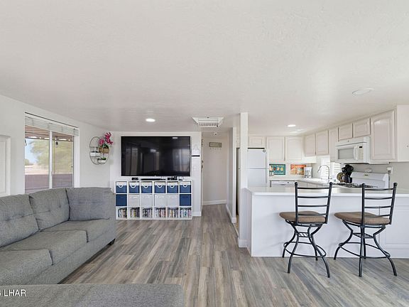 2nd image of 601 Beachcomber Blvd Lot 395