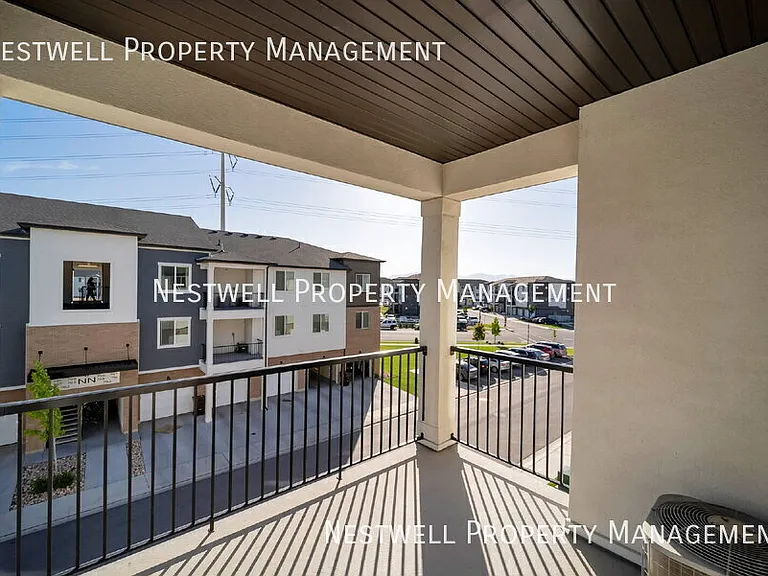 762 N 260 W #LL304 — Photo 5