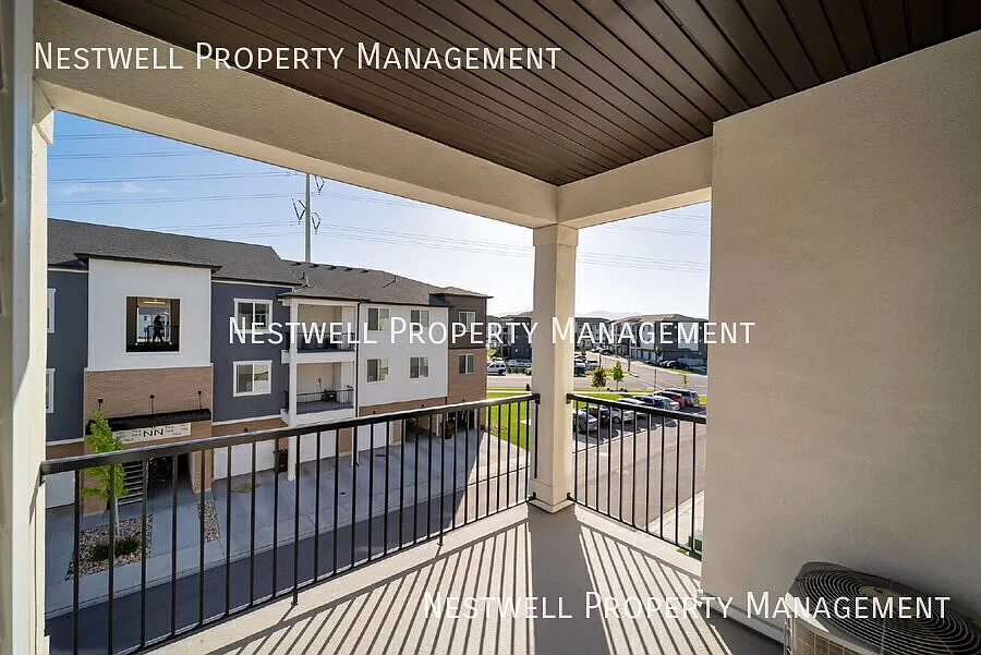 Building Photo - 762 N 260 W #LL304