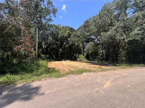 1 Mill Rd, Abita Springs, LA 70420