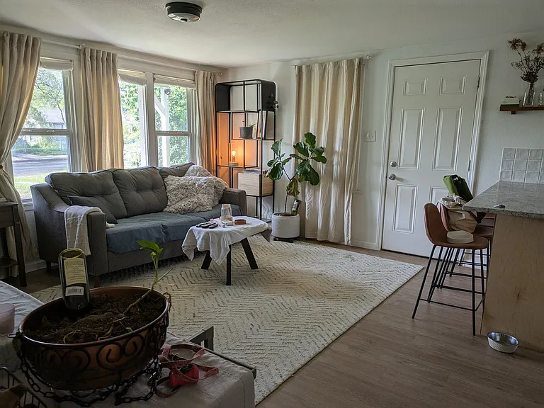 1109 Spur St — Photo 17