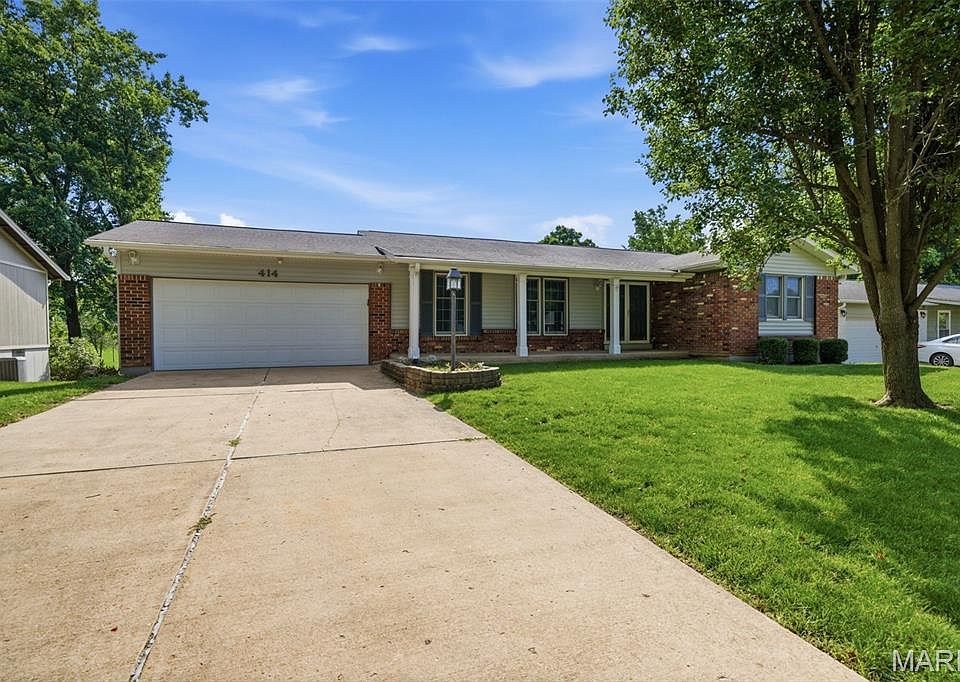 1st image of 414 Marie Ln