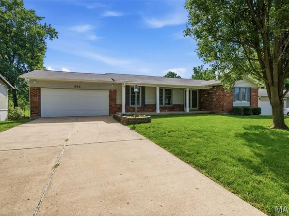 414 Marie Ln, Ballwin, MO 63011