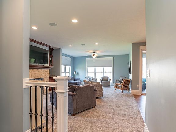 5th image of 1585 E Rayletown Rd