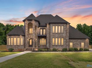 203 Silverado Dr, Huntsville, AL 35758