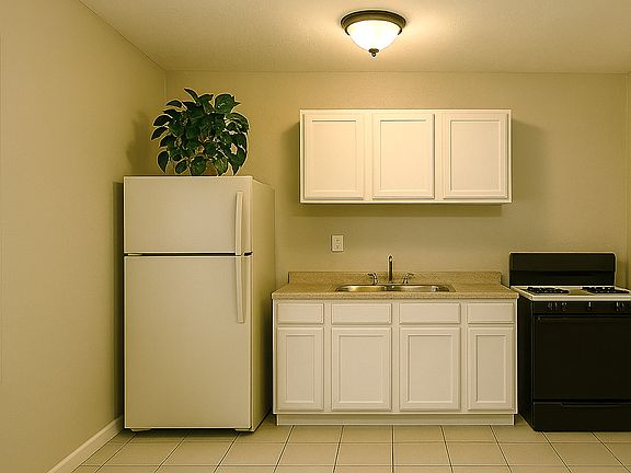 2nd image of 510 Cheyenne St #14