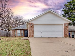 1300 Hidden Glade Dr, Mansfield, TX 76063