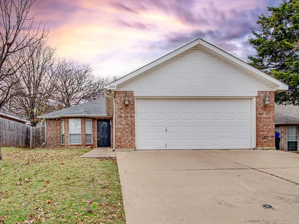 1300 Hidden Glade Dr, Mansfield, TX 76063