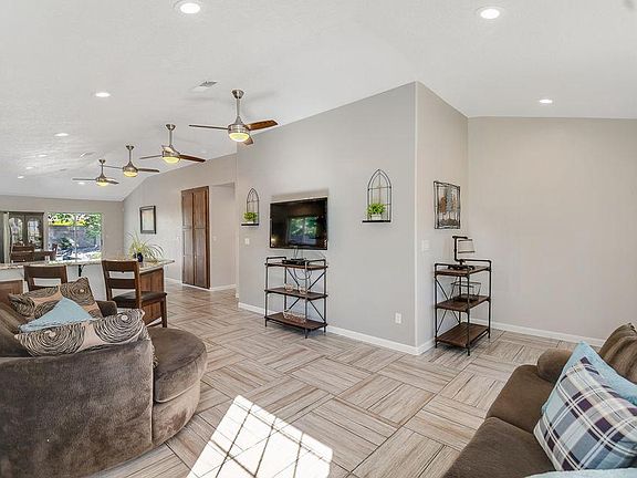 3rd image of 7022 Westford Pl NW