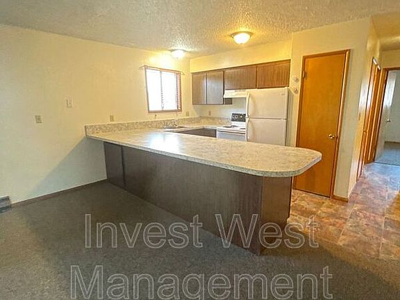 3rd image of 3108 Maryland St #2