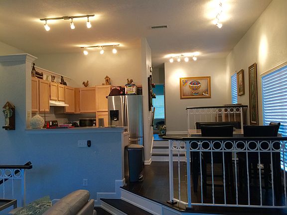 2nd image of 727 Coral Reef Dr