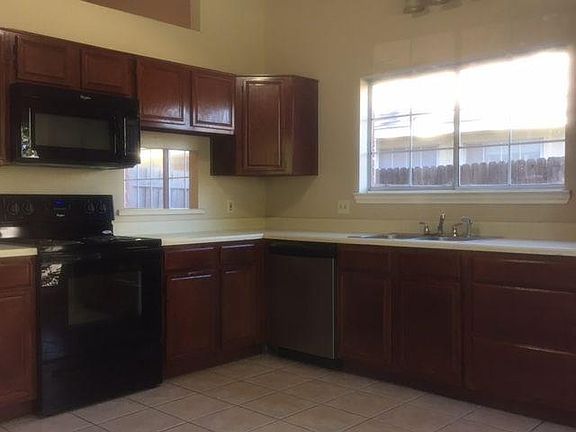 5th image of 2315 Cromwell Dr