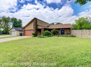 8710 N 121st Ave E, Owasso, OK 74055