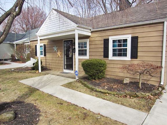 2nd image of 371 Olive St