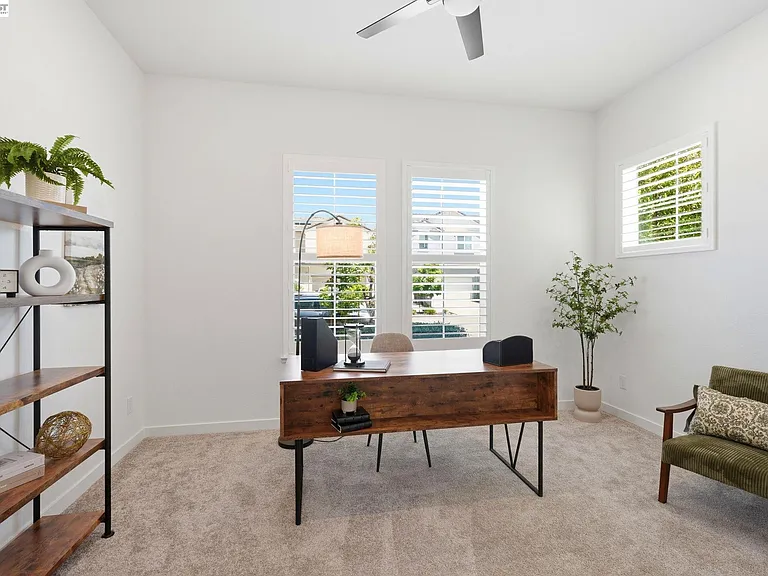 1550 Plumas Dr — Photo 21