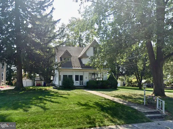 208 W Park Ave, Myerstown, PA 17067