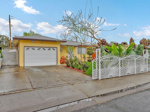 2nd image of 3207 Forest Dr