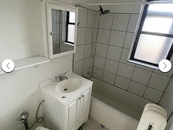 3rd image of 1317-5 W Estes Ave