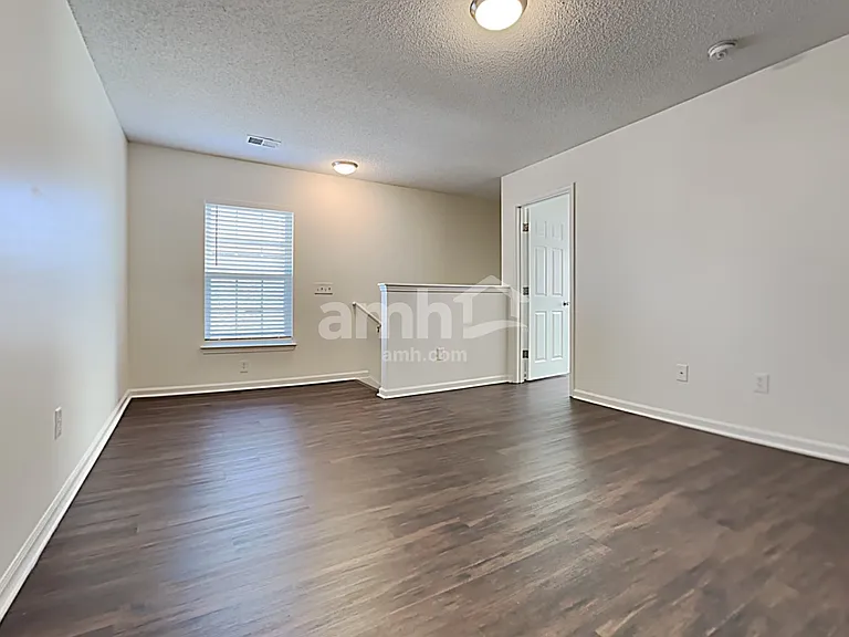 1099 Moss Grove Dr — Photo 9