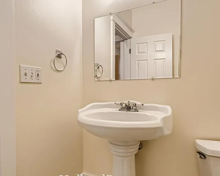 3228 SE Filbert St — Photo 12