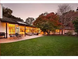 1 Fredrick Ave photo 1