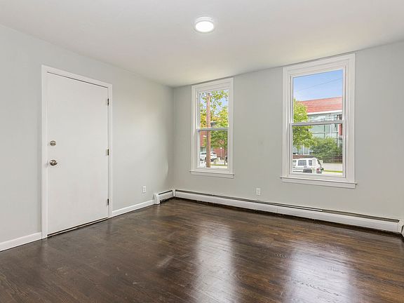 4th image of 140 Nash St Floor 1