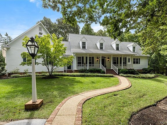 3rd image of 707 Meadow View Rdg