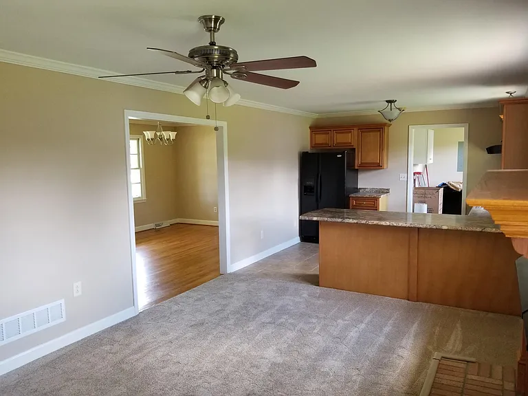102 Woodfield Dr — Photo 10