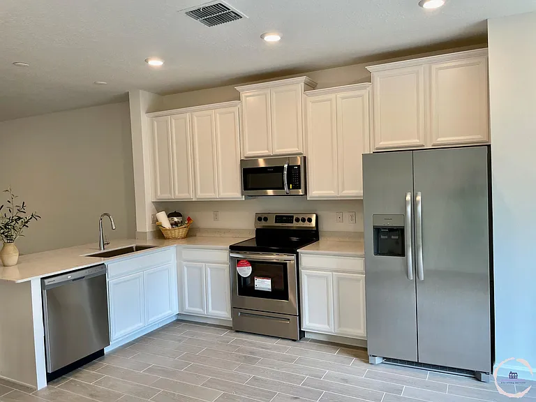 3409 SW 34th Avenue Cir #17 — Photo 8