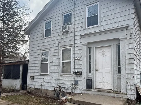 285 Chapel St, Lockport, NY 14094