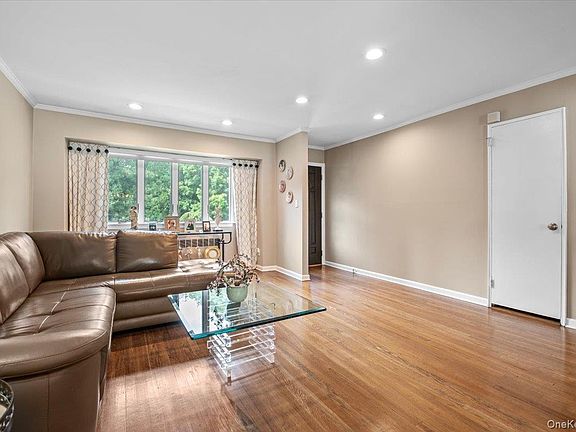 5th image of 38 Briarwood Lane
