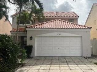 3780 Amalfi Dr, Hollywood, FL 33021