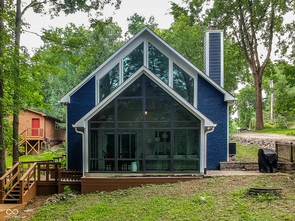 7062 Sunset Dr, Nineveh, IN 46164