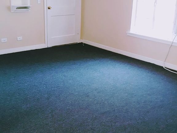 4th image of 703 Spring St