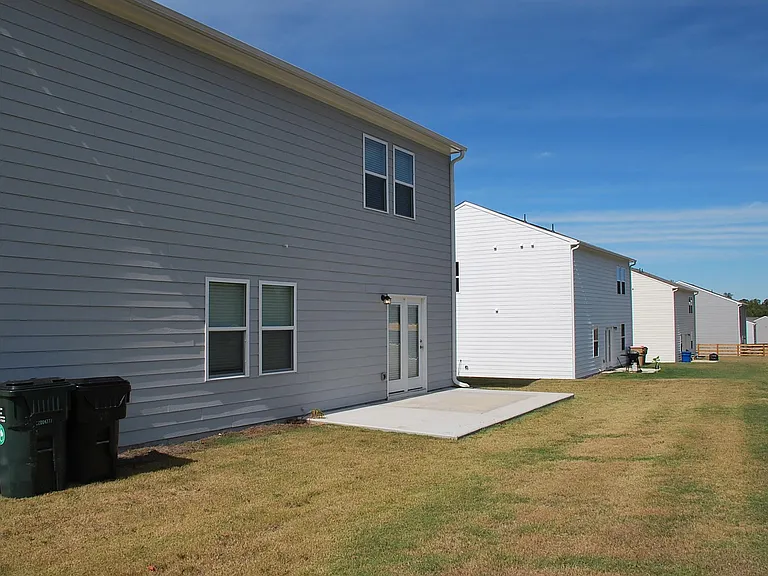 4685 Bluffton Ct — Photo 35