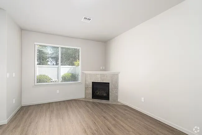 10652 N May Ln — Photo 5