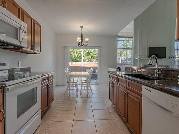 5th image of 992 W Charing Cross Cir