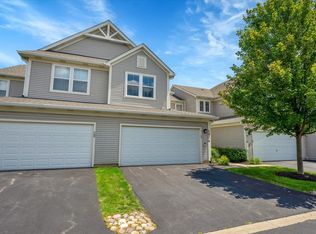 2914 Falling Waters Dr, Lindenhurst, IL 60046