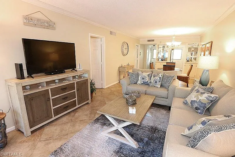 820 Ketch Dr — Photo 2