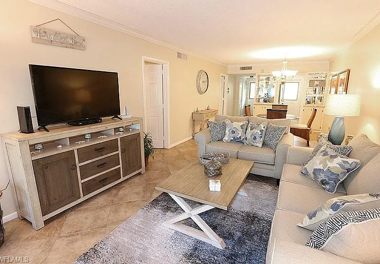 820 Ketch Dr #2 — Photo 2
