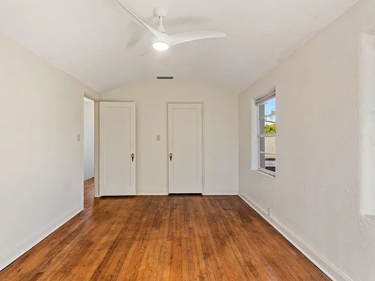 437 Richmond St — Photo 12